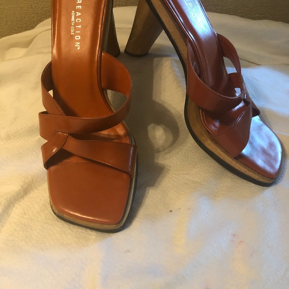 NWOB Kenneth Cole Reaction Orange Sandals